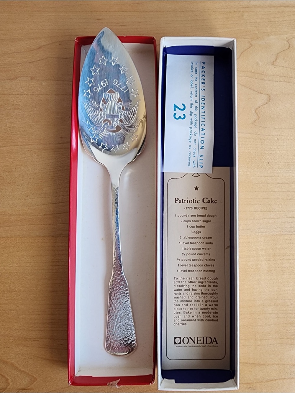Vintage Oneida 1976 Bicentennial Dessert Server 1881 Rogers Silverplate NIB